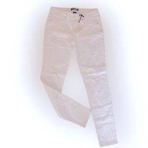 Generra White Jean -7 white , cotton stretch NWT
